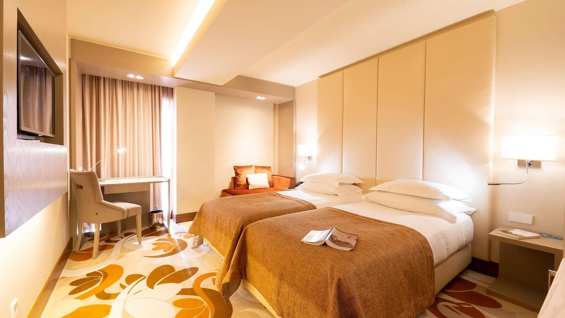 Smy Lisboa Hotel