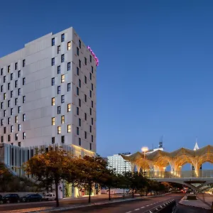 Hotel Moxy Oriente