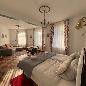 https://dokstudio50-ghent.hotelsghent.com